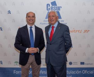 D. José Tomás Candel, director de Cesur Murcia y Dr. Manuel García Hernando, padrino de la familia de Sanidad.
