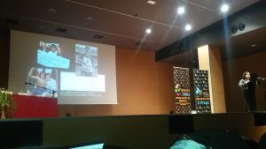 Dra. Dñª Yolanda de Diego Otero, explicando cómo el FC Barcelona colabora con Asociaciones del Síndrome X Frágil.