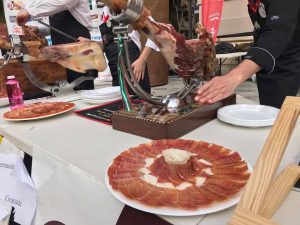 Cortadores en “ENCUENTRO BENÉFICO DE CORTADORES DE JAMÓN",aecc.