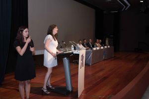 María Larrosa, representante del claustro de profesores de Cesur.