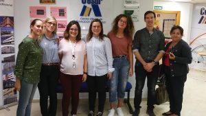 Marina Costa y su equipo de la aecc en CESUR Murcia