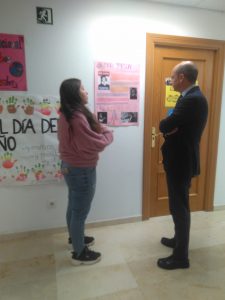 D. José Tomás y Stefanie Saenz, director y alumna de Cesur Murcia participan en "Día Internacional de la Mujer y la Niña en la Ciencia"